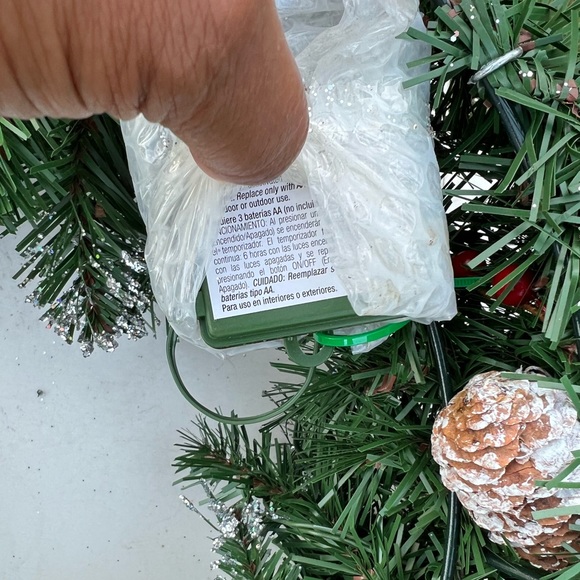 Frosted Red Berry 24 inch Christmas Wreath - Picture 3 of 4